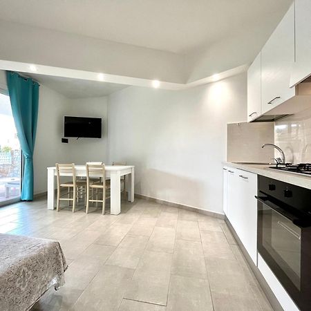 Angolo Mare Apartments & Rooms Porto Pino Exteriör bild