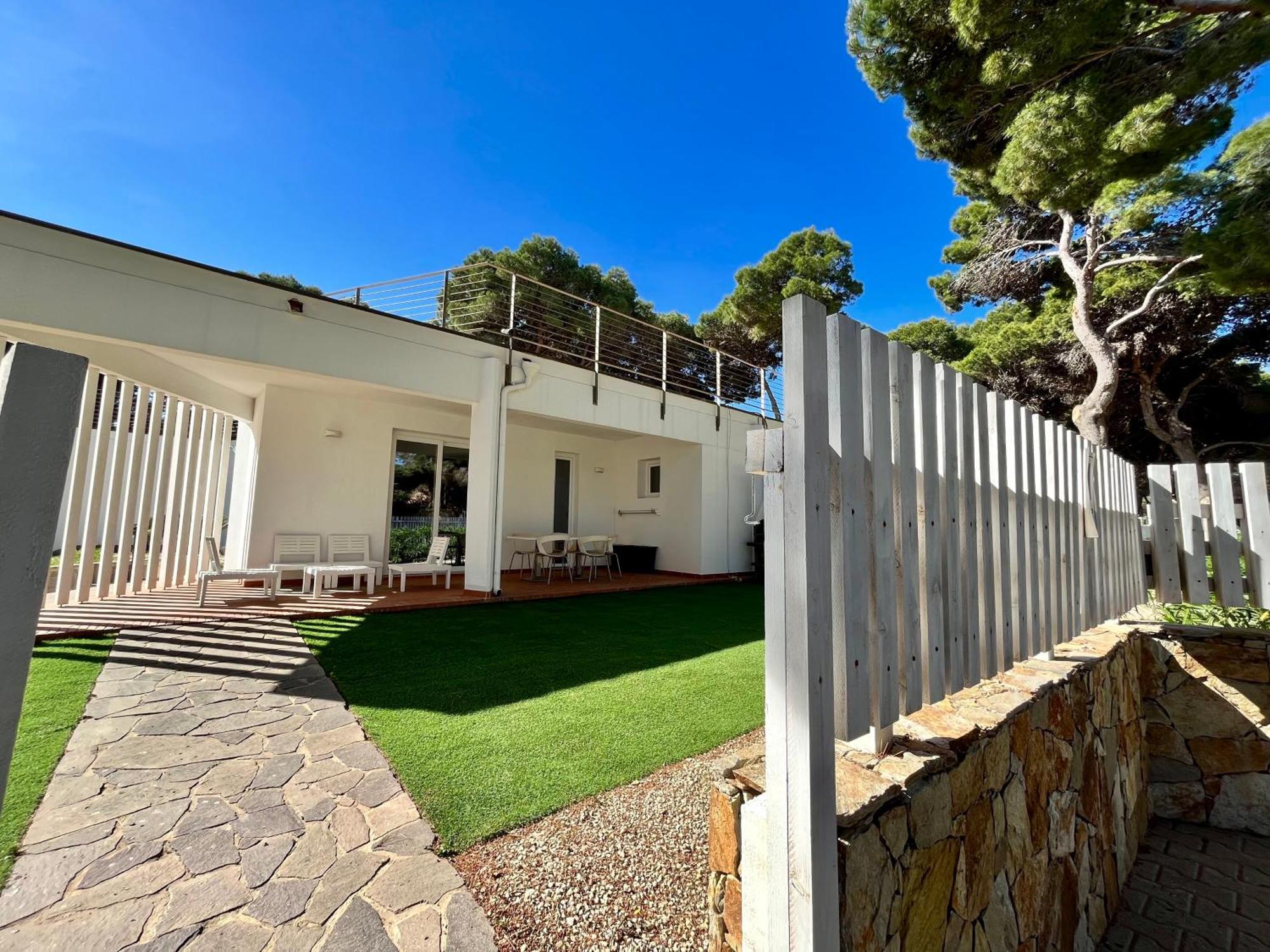 Angolo Mare Apartments & Rooms Porto Pino Exteriör bild